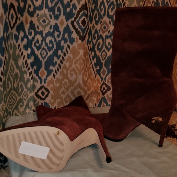 BCBG Mid calf slouch boots - Picture 2 of 2